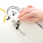 Fóliával színezhető matricás kreatív szett, tündérek és lepkék, Kidea