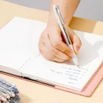 Zseléstoll, nyomógombos, 0,5mm, kék tinta, többféle tolltest, Linfini, Deli